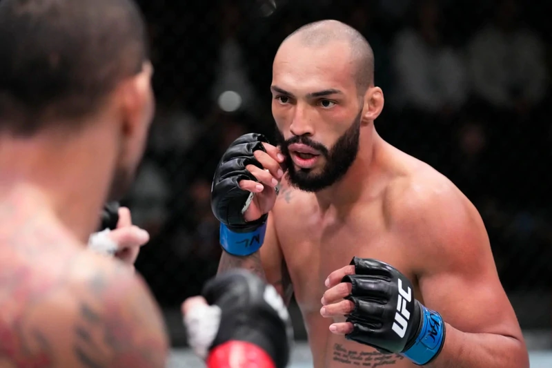Первый боец UFC, выстоявший против Алекса Перейры, покинул промоушен после жёсткого нокаута на UFC 315