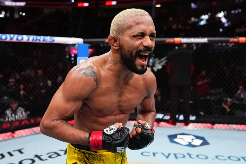 Дейвисон Фигейредо избежал операции на колене и уже просит бой в UFC
