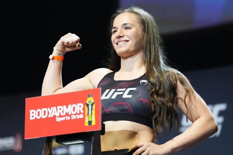 Эрин Бланчфилд нокаутировала соперницу в Invicta FC хайкиком за год до дебюта в UFC