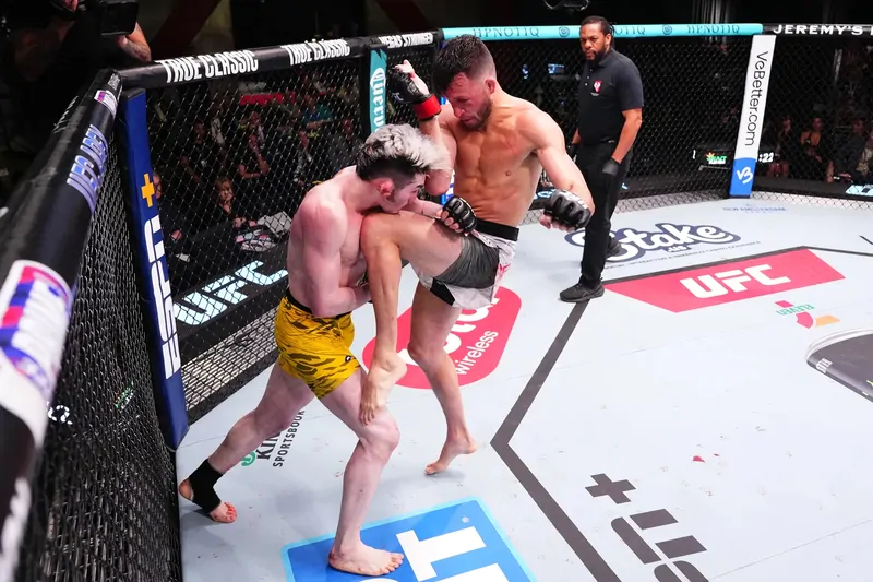 Оба участника «Боя вечера» на UFC Vegas 106 госпитализированы после жёсткой войны