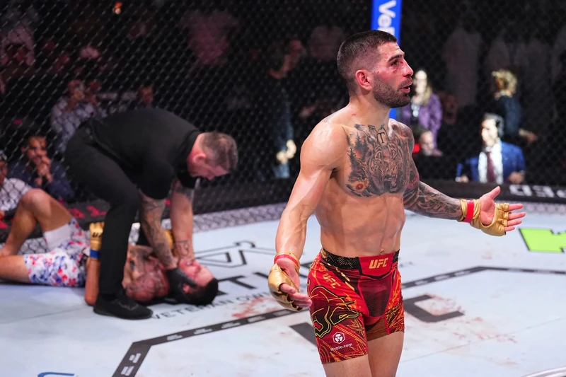 Илия Топурия — фаворит против Чарльза Оливейры на UFC 317: коэффициенты и шансы