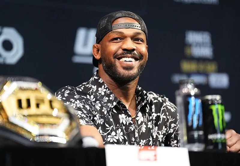 Джон Джонс намекнул на бои вне UFC на фоне критики за отказ драться с Томом Аспиналлом