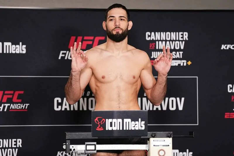 UFC назначил Нассурдина Имавова запасным бойцом на титульный бой Дю Плесси – Чимаев на UFC 319