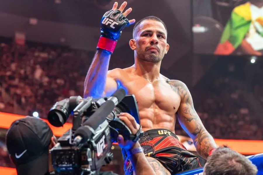 Александр Пантожа раскрыл тяжёлые болезни перед боем на UFC 317