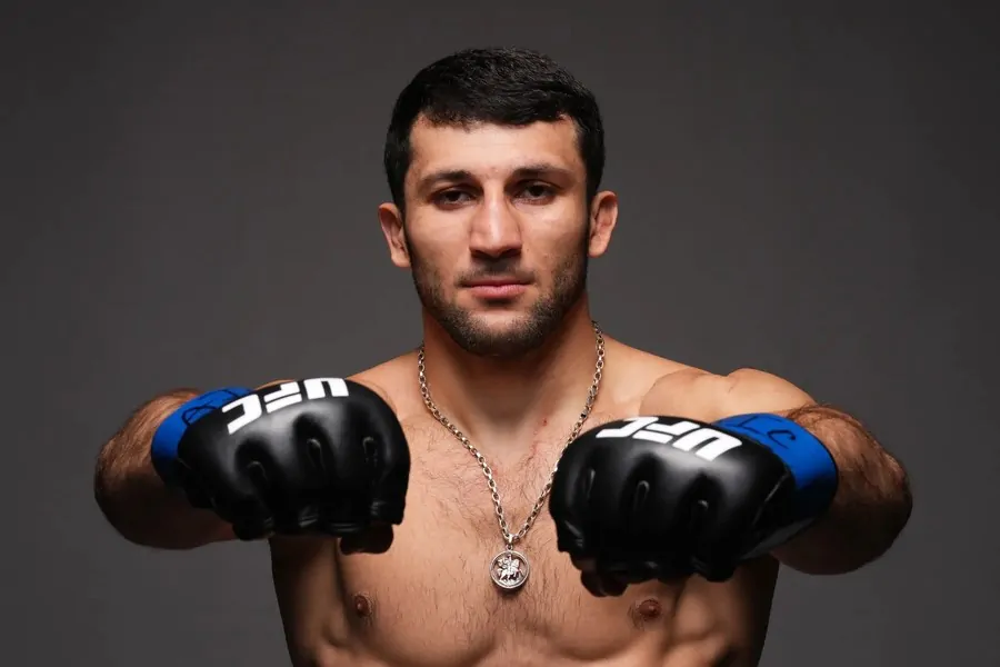 Азамат Бекоев снят с UFC Vegas 108 — подерётся с Юсри Белгаруи на UFC Vancouver