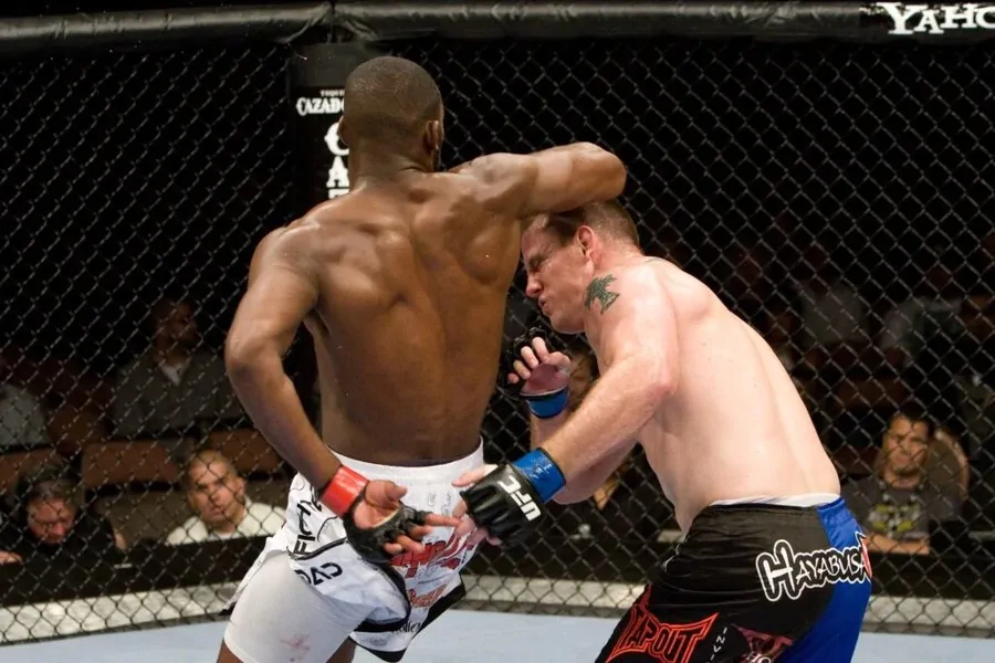 Джон Джонс получил всего $18 000 за досрочную победу на UFC 100