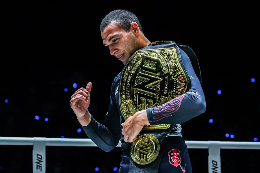 Тай Руотоло дебютирует в ММА на турнире ONE Fight Night 35 против Адриана Ли