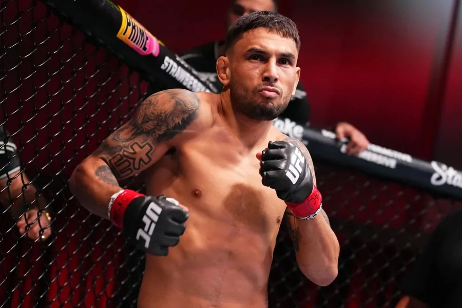 Алекс Перес снялся с UFC Vegas 109 — это уже 14-й сорвавшийся бой за шесть лет