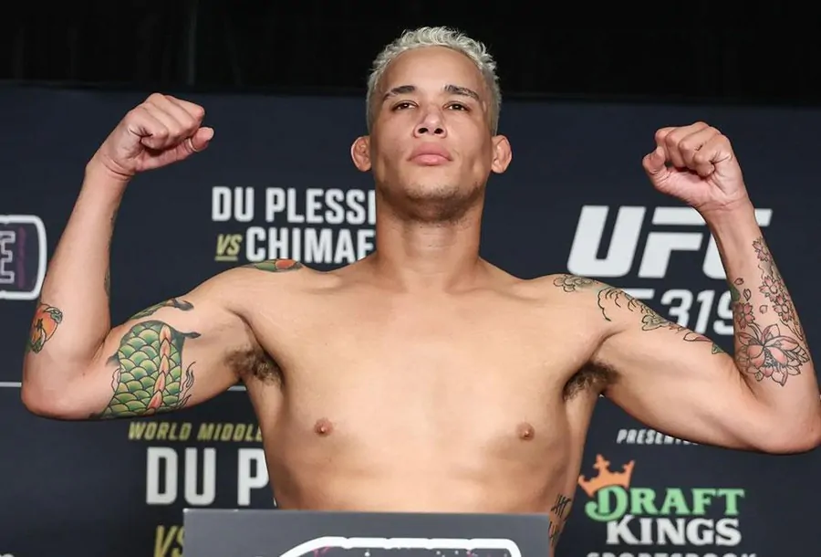 Брайан Баттл объяснил провал с весом на UFC 319 и готов к уходу из UFC: «Я не чувствую себя особенным»