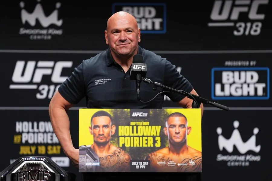Дана Уайт объявил о крупном повышении бонусов бойцам UFC после сделки с Paramount на $7,7 млрд