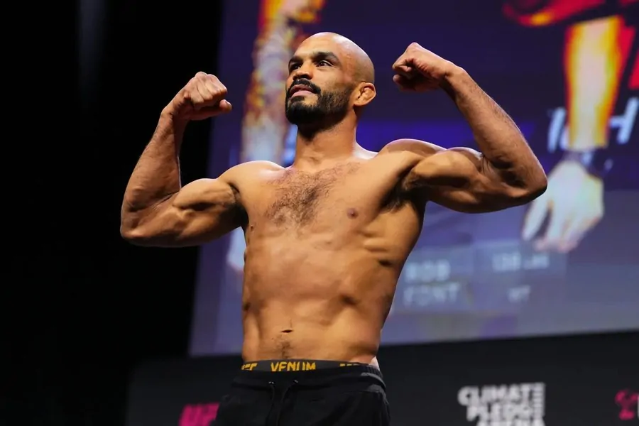 Раул Росас мл. снялся с боя, Роб Фонт получил нового соперника на Noche UFC 3