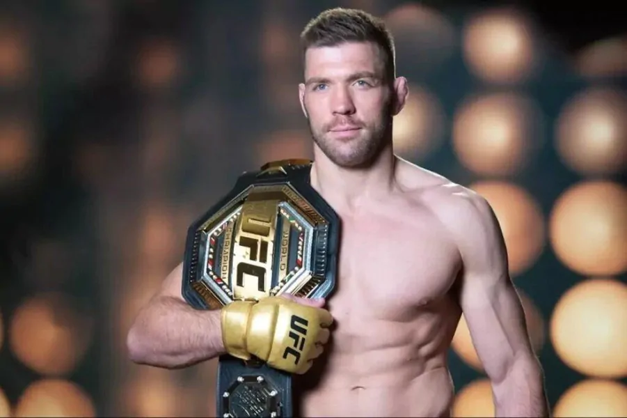 Дрикус Дю Плесси усилил уверенность перед UFC 319 после откровений Хамзата Чимаева