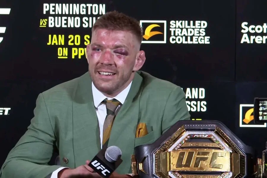 Дрикус Дю Плесси: «Сделаю так, чтобы Чимаев сдался» перед боем на UFC 319