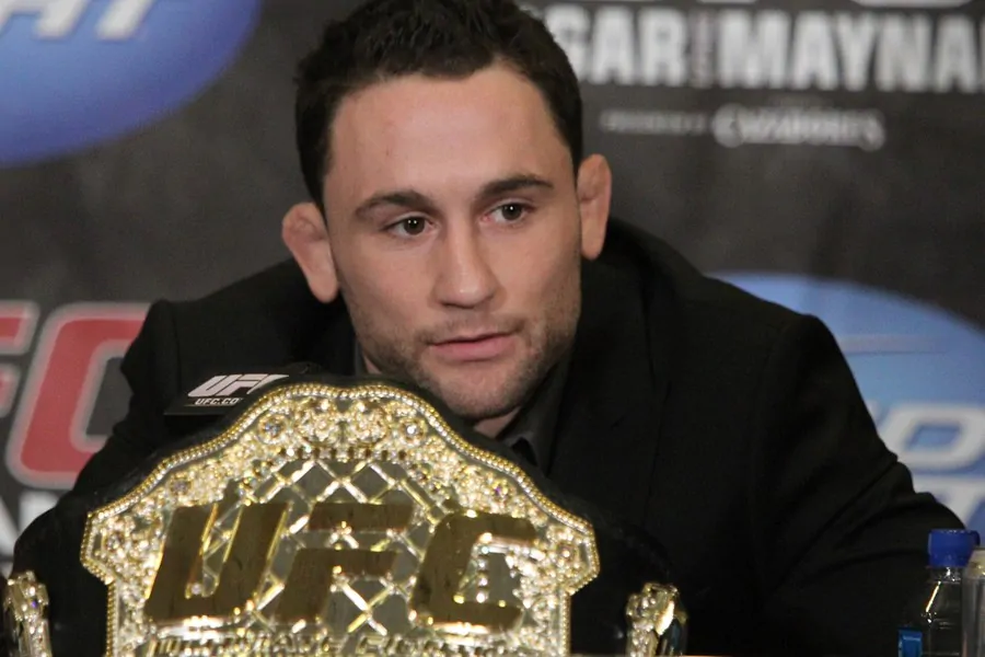 Фрэнки Эдгар возвращается: легенда UFC дебютирует в BKFC против Джимми Риверы