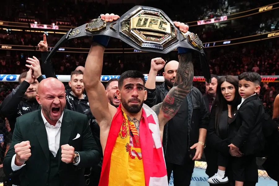 Неутешительные новости о возвращении Илиа Топурии: титульный бой на UFC 322 отменяется