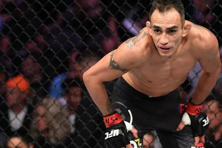 Тони Фергюсон не завершает карьеру: планирует вернуться в UFC после дебюта в боксе с блогером