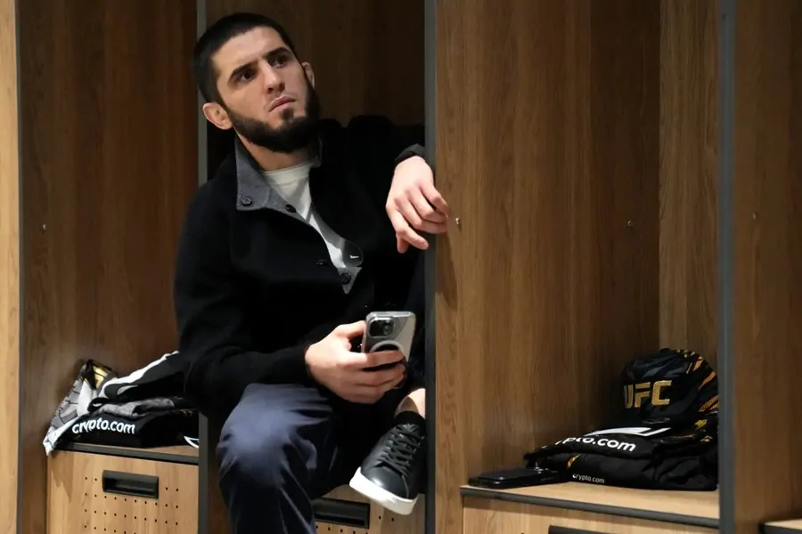 UFC 322: Ислам Махачев и Чжан Вейли открыли фаворитами в титульных боях