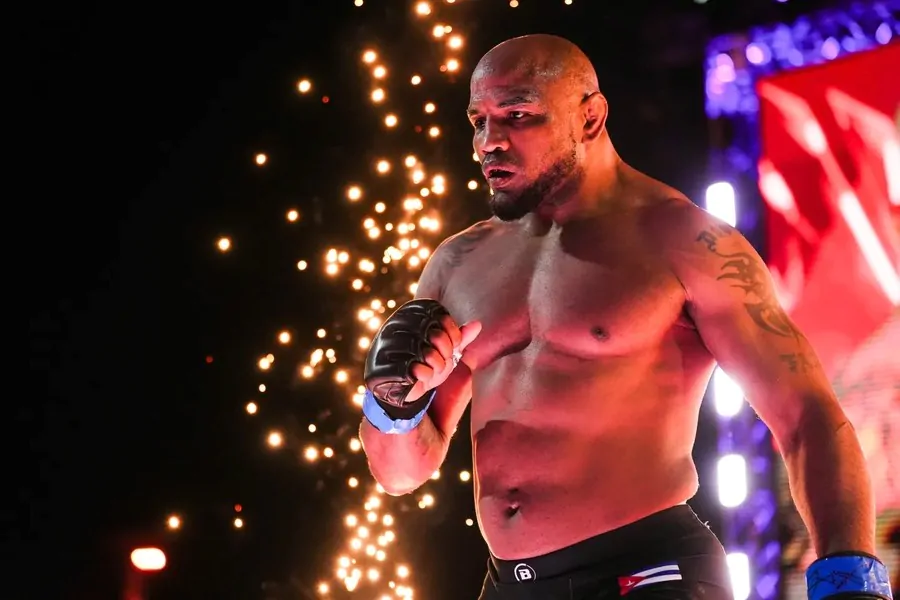 Йоэль Ромеро дебютирует в BKFC: бой с Тео Дукасом состоится 12 сентября