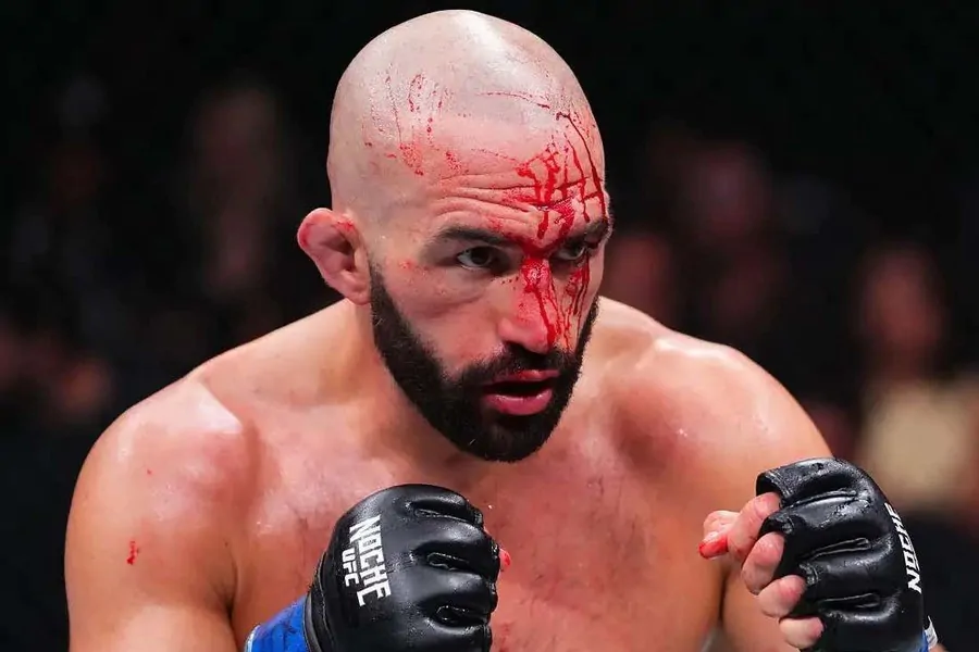 Боец UFC Джаред Гордон раскритиковал «дегенератов-неудачников», осуждающих его за решение выйти на бой после аварии